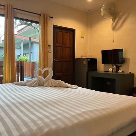Vivi Hotel Resort Phuket Extérieur photo