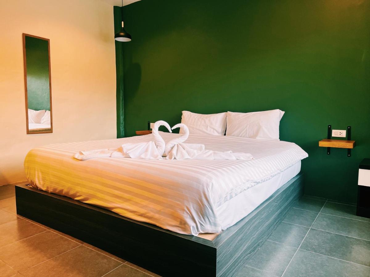 Vivi Hotel Resort Phuket Extérieur photo