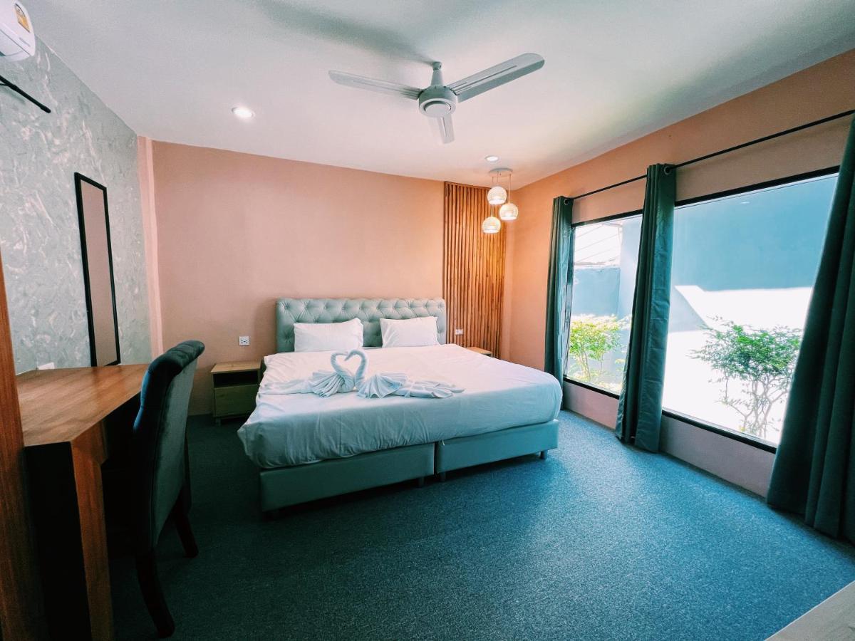Vivi Hotel Resort Phuket Extérieur photo