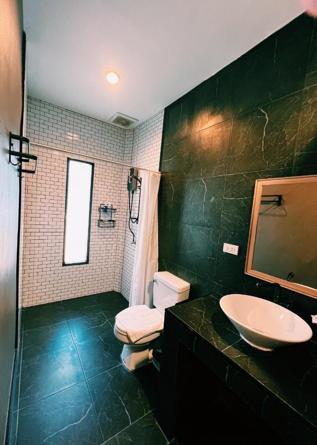 Vivi Hotel Resort Phuket Extérieur photo